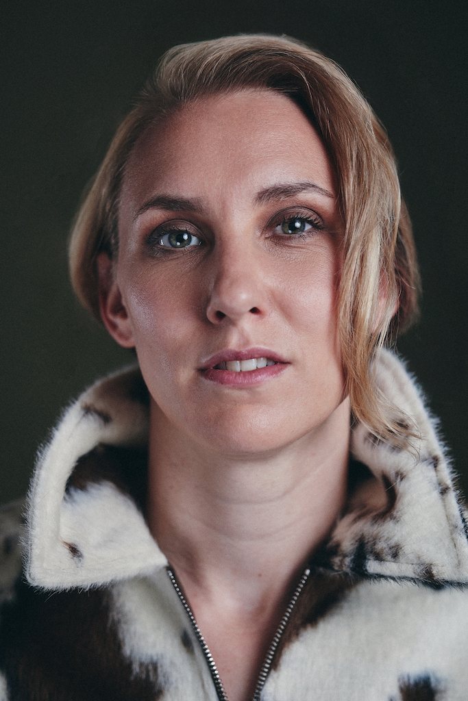 Schauspielerin taff. Desirée Ackermann starke Frauenrolle